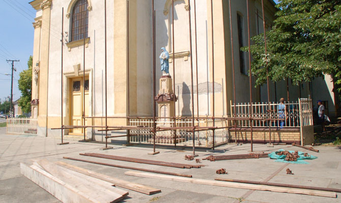 A templom festése